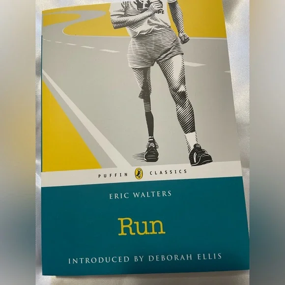 BOOKS: Puffin Classic Box Set - Picture 3 of 10